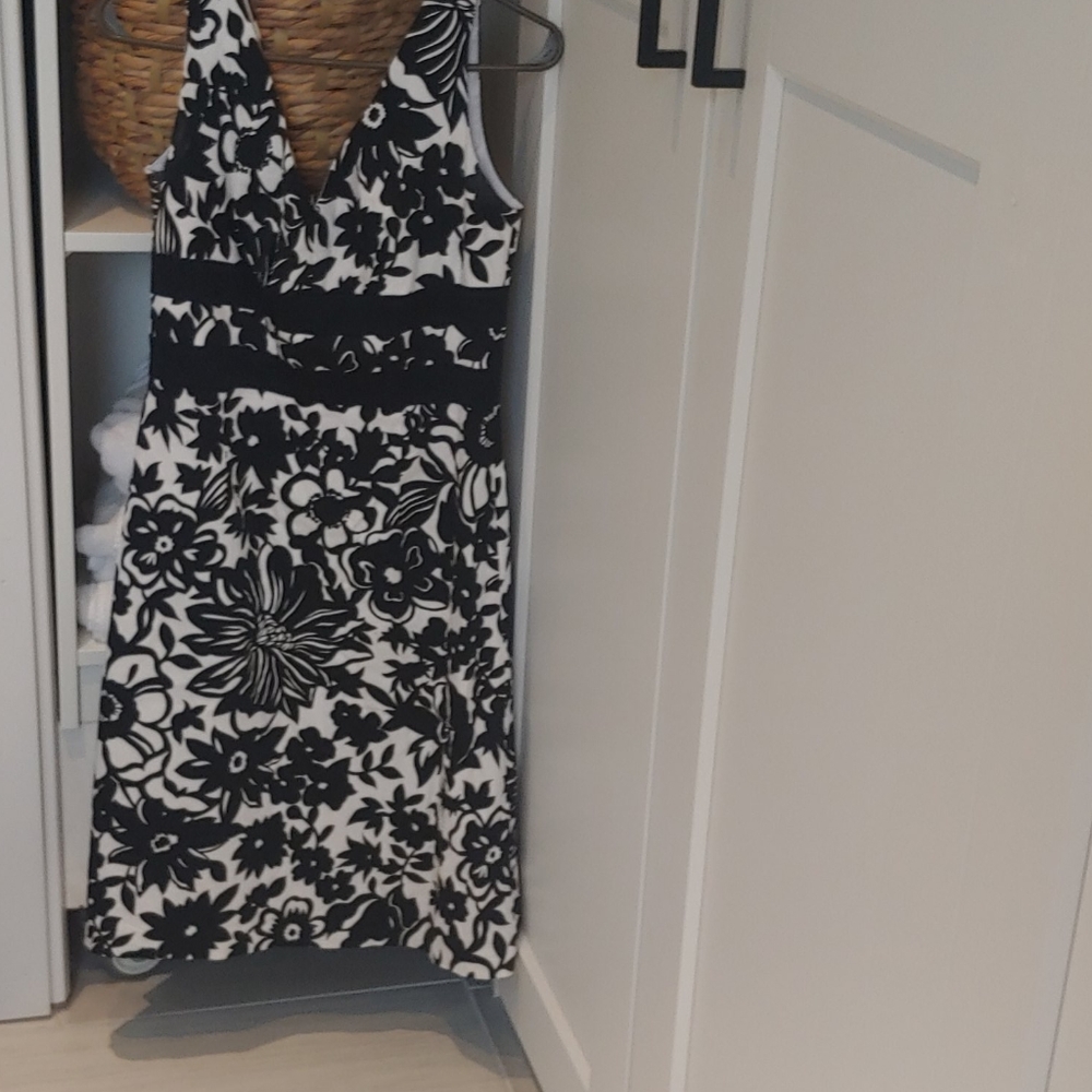 Black and white Donna Ricco dress